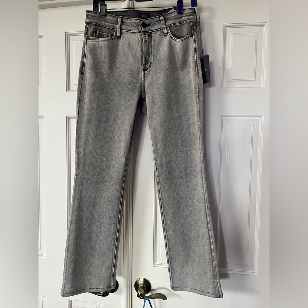 HP🌹 BNWT NYDJ Straight Leg Lift Tuck Technology Jeans w/free top